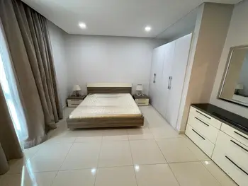 Stylish And Modern With Great City View - F1473
