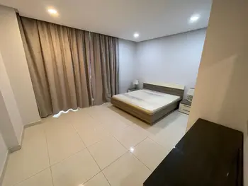 Stylish And Modern With Great City View - F1473