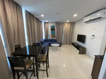 Stylish And Modern With Great City View - F1473