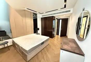 Fully Furnished 1-Bedroom Apartment with Sea View, Water Garden City