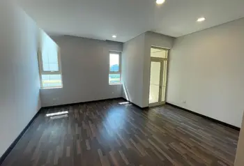 3-Bedroom Corner Apartment with Sea Views in Reef Island