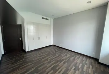 3-Bedroom Corner Apartment with Sea Views in Reef Island
