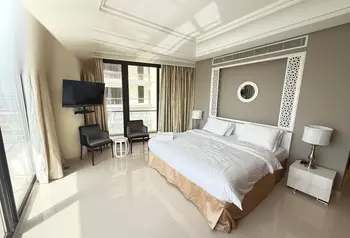Fully Furnished 2-Bedroom Apartment with Sea View, Reef Island