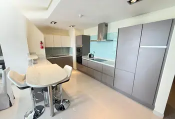 Fully Furnished 2-Bedroom Apartment with Sea View, Reef Island