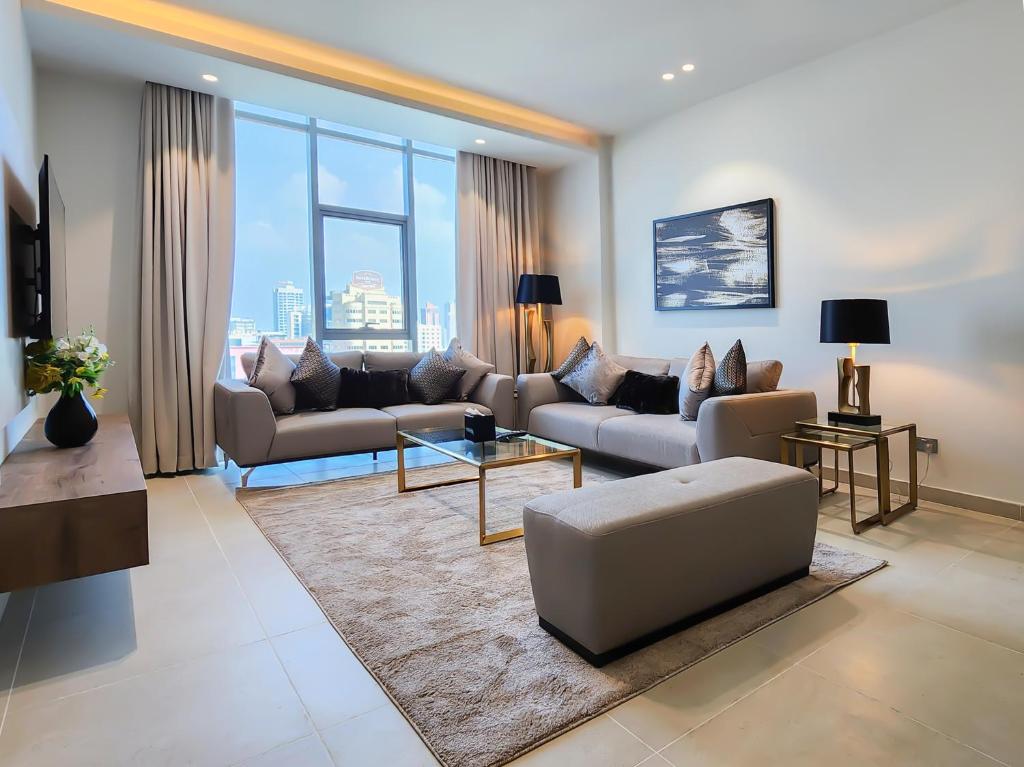 Luxury 2 Bedroom Serviced Apartment | Family-Friendly with Pool